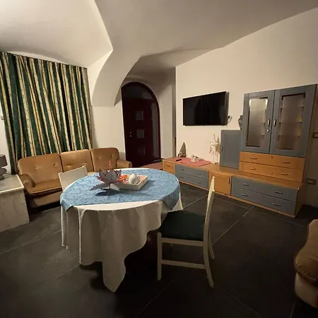 Maso Kreuberg- Con Zona Giorno, 8 Piano Terra * Trento